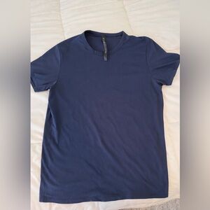 Mens large lululemon shirt
